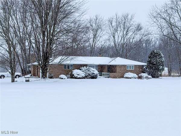 10.6 Acres of Land with Home for Sale in Warren, Ohio