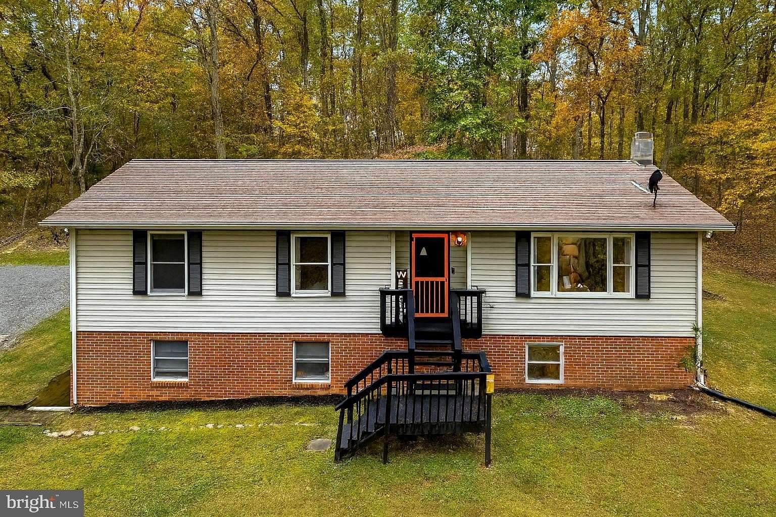 2 Acres of Residential Land with Home for Sale in Front Royal, Virginia