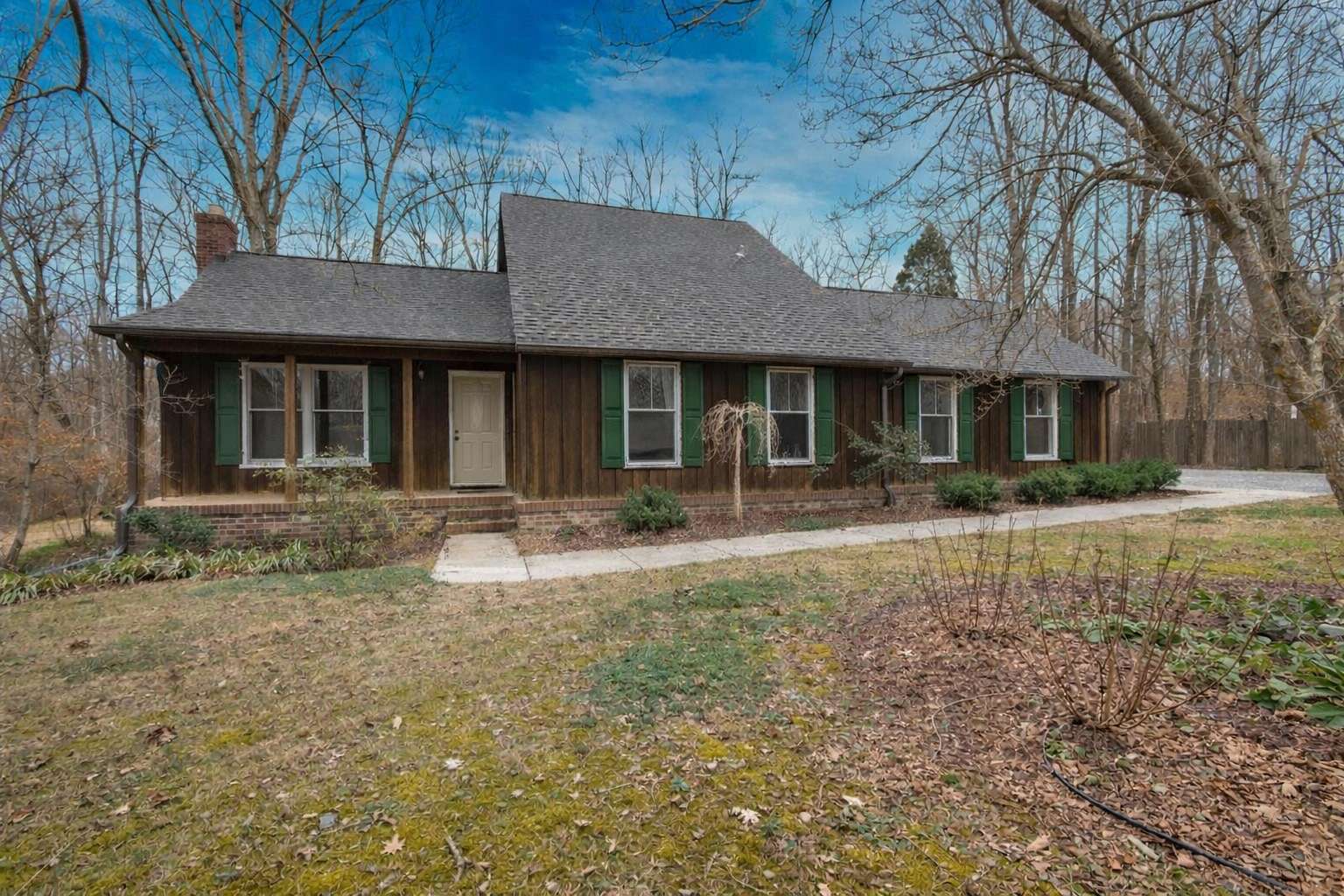 3.1 Acres of Land with Home for Sale in Manchester, Tennessee