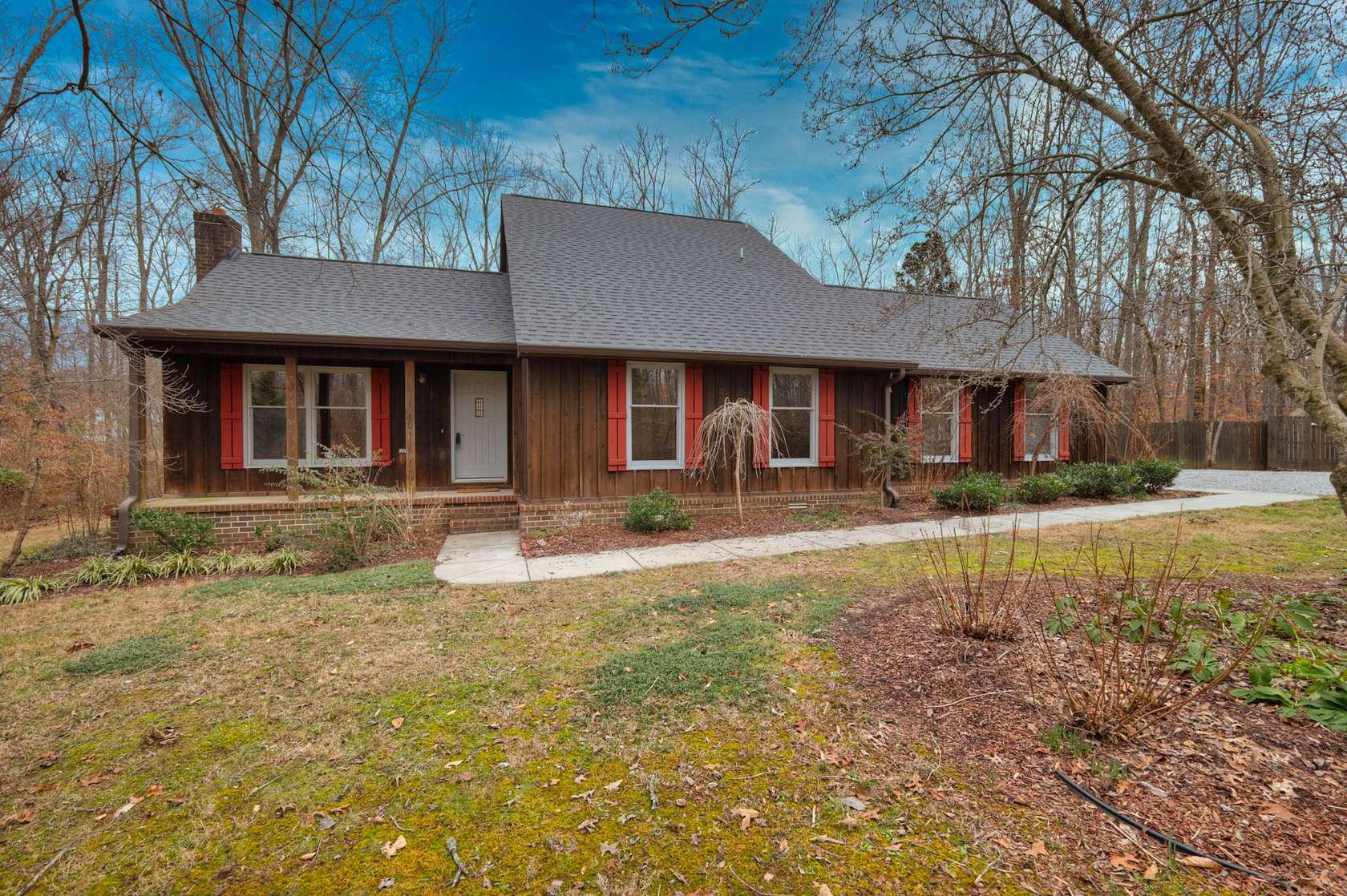 3.1 Acres of Residential Land with Home for Sale in Manchester, Tennessee