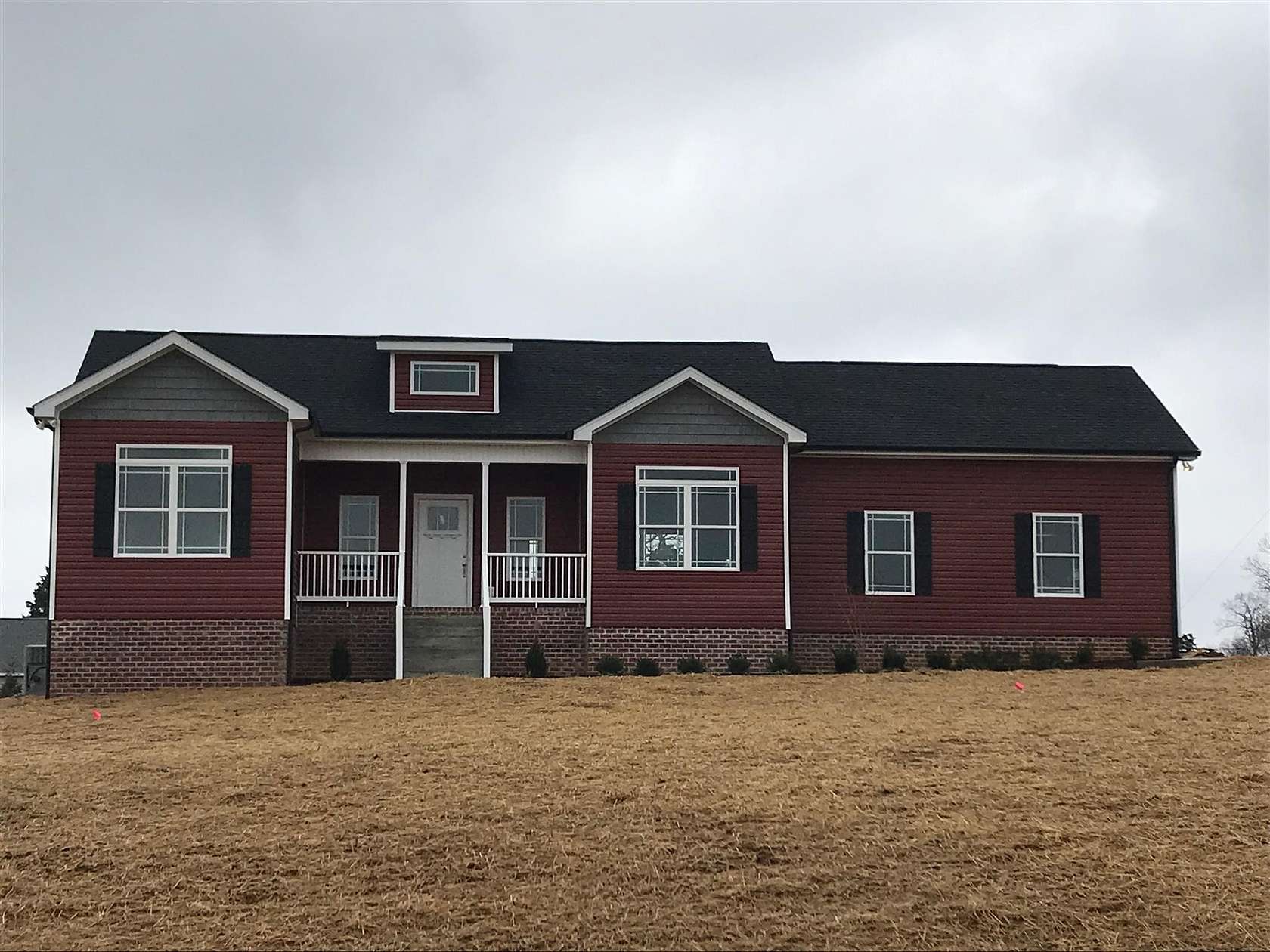 2.52 Acres of Land with Home for Sale in Charlotte, Tennessee