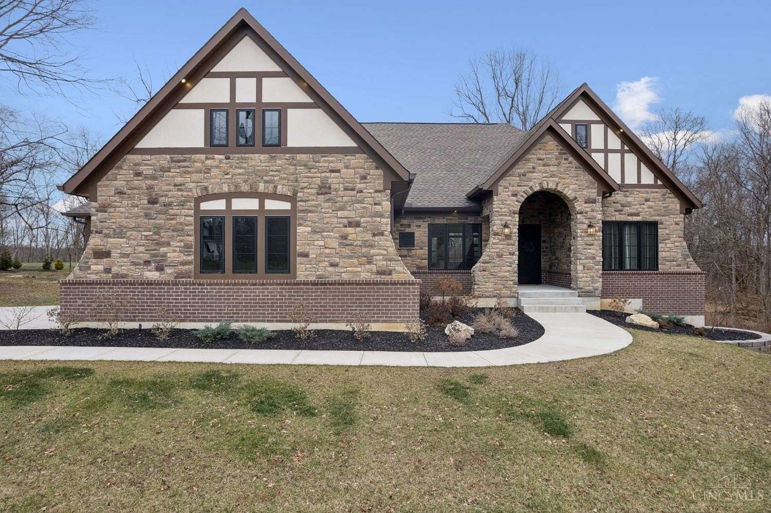 9.28 Acres of Residential Land with Home for Sale in Pierce Township, Ohio