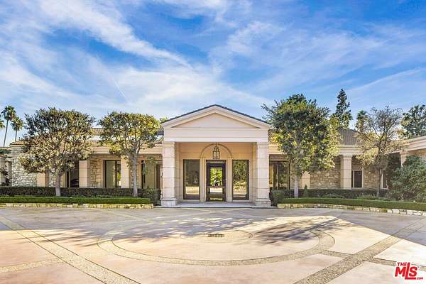 1.5 Acres of Land with Home for Sale in Los Angeles, California