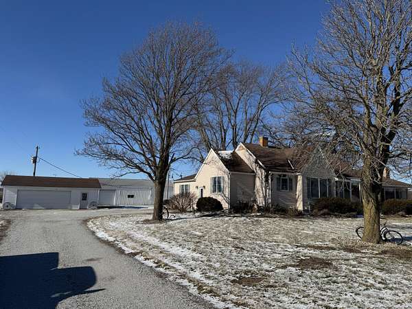 20 Acres of Land with Home for Sale in De Motte, Indiana