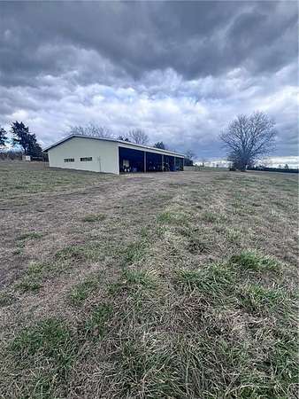 7 Acres of Residential Land for Sale in Mountainburg, Arkansas