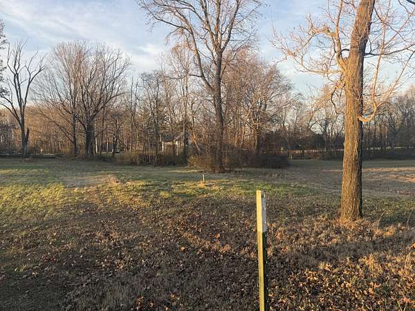 1.33 Acres of Mixed-Use Land for Sale in Springfield, Tennessee