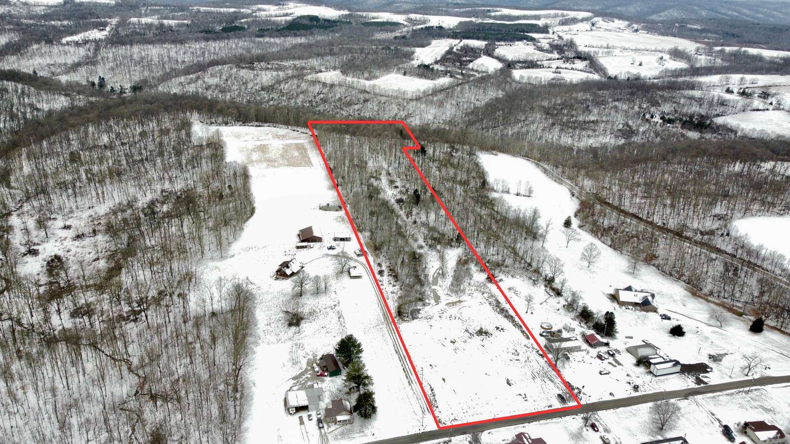 13.6 Acres of Recreational Land for Sale in Waverly, Ohio