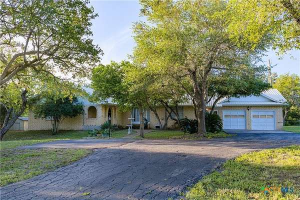 1.62 Acres of Land with Home for Sale in Refugio, Texas