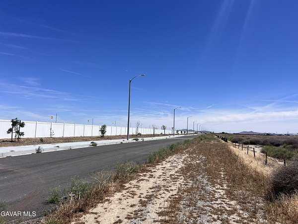 1.28 Acres of Commercial Land for Sale in Palmdale, California