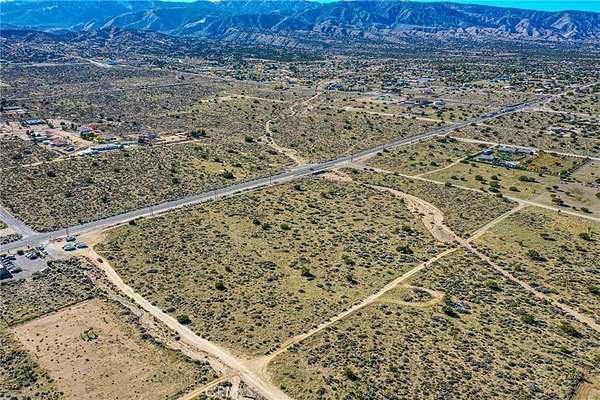 2 Acres of Commercial Land for Sale in Phelan, California