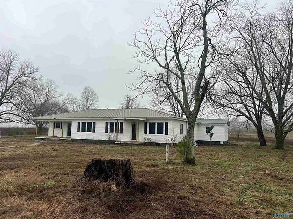 150 Acres of Land with Home for Sale in Section, Alabama