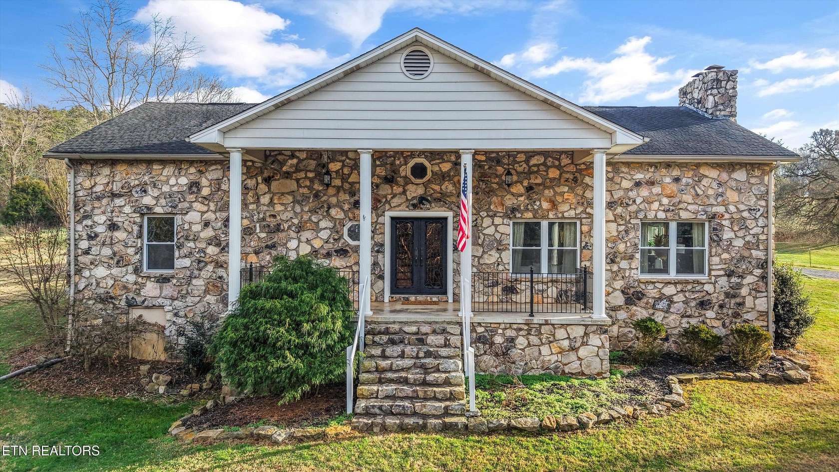 4.62 Acres of Land with Home for Sale in Greenback, Tennessee