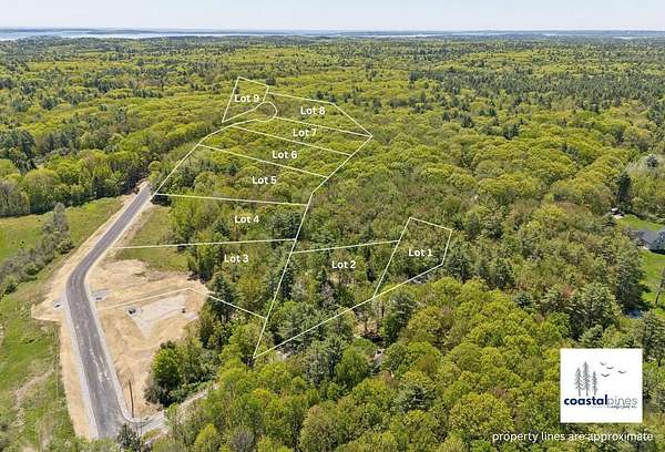 1.33 Acres of Residential Land for Sale in Cumberland Town, Maine
