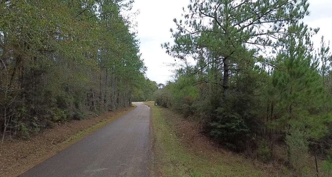 6.27 Acres of Residential Land for Sale in Greensburg, Louisiana