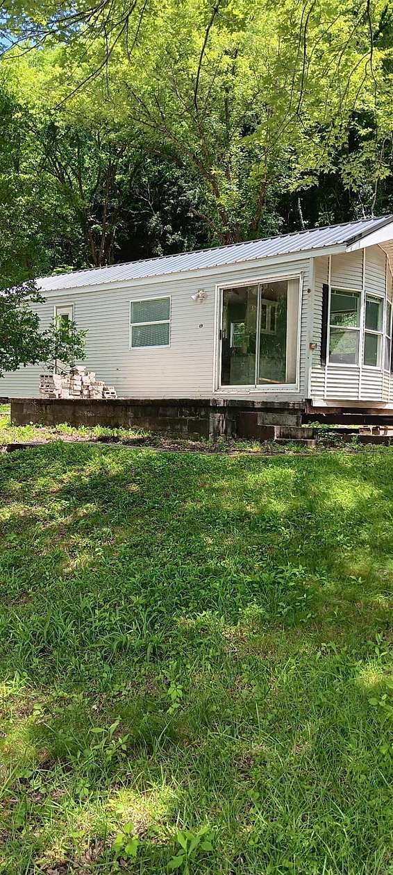 1 Acre of Residential Land with Home for Sale in Portsmouth, Ohio