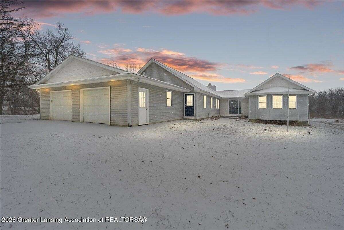 6.47 Acres of Residential Land with Home for Sale in Laingsburg, Michigan