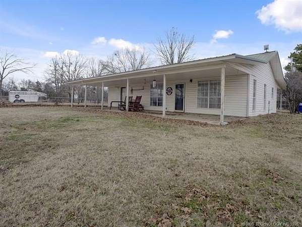 10.1 Acres of Recreational Land with Home for Sale in Atoka, Oklahoma