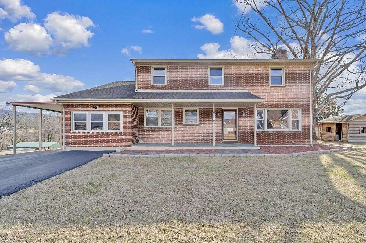 3.16 Acres of Land with Home for Sale in Roanoke, Virginia