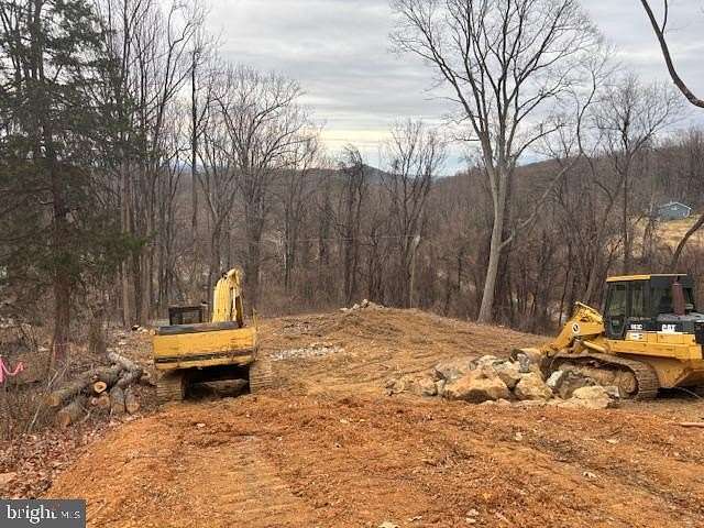 1.75 Acres of Land with Home for Sale in Front Royal, Virginia