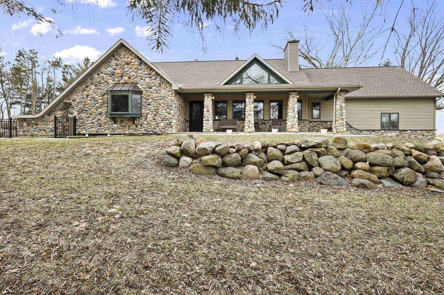 5.8 Acres of Residential Land with Home for Sale in Marshall, Wisconsin