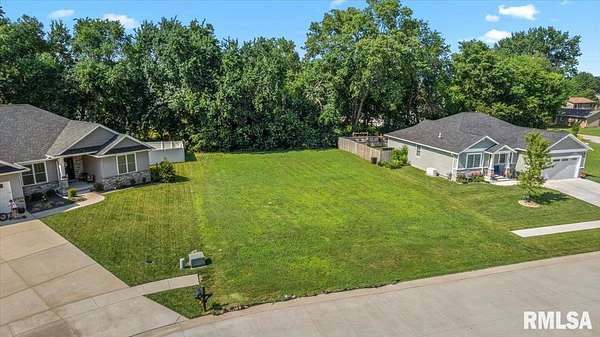Residential Land for Sale in Chatham, Illinois