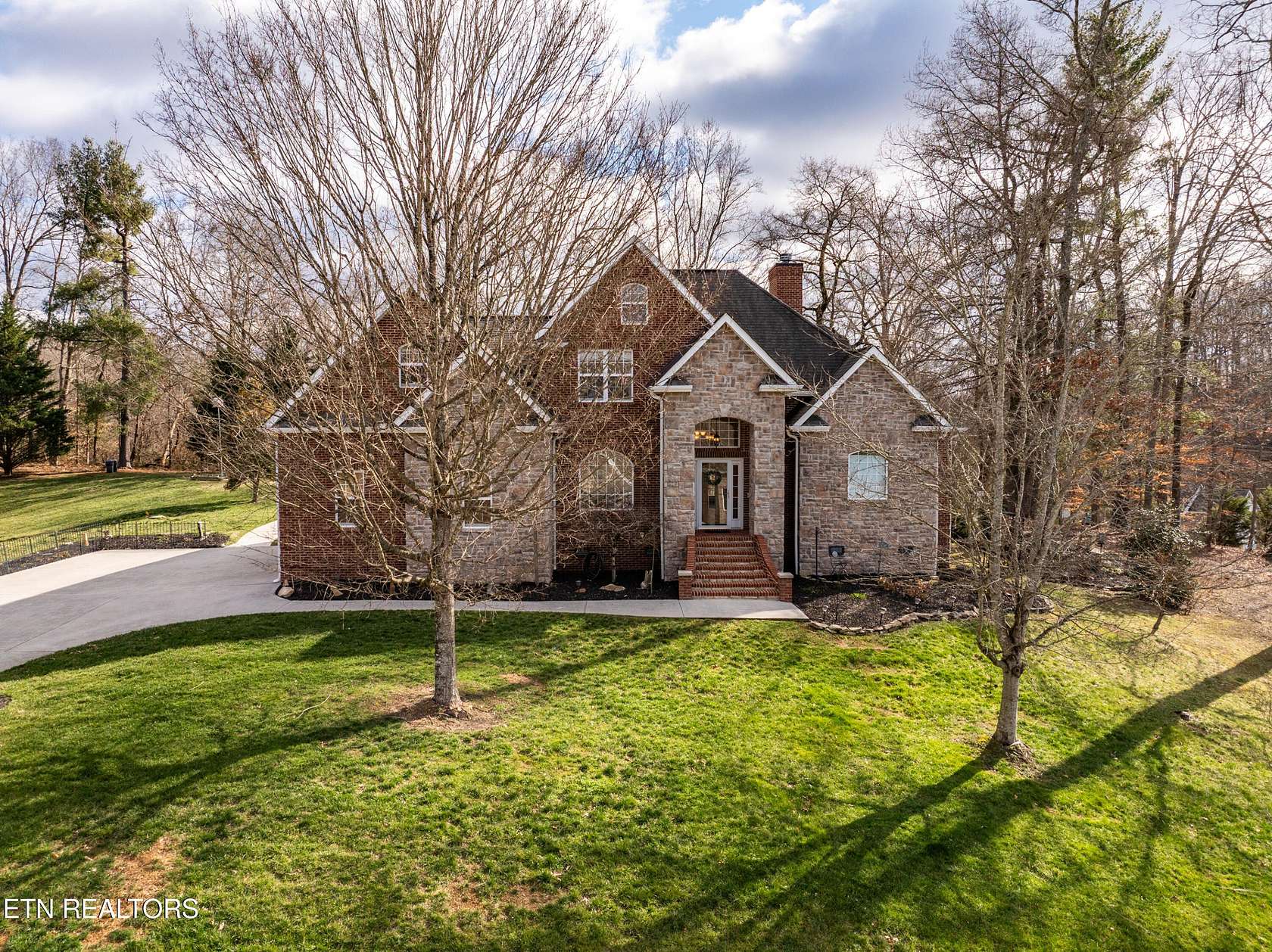 2.28 Acres of Residential Land with Home for Sale in Clinton, Tennessee