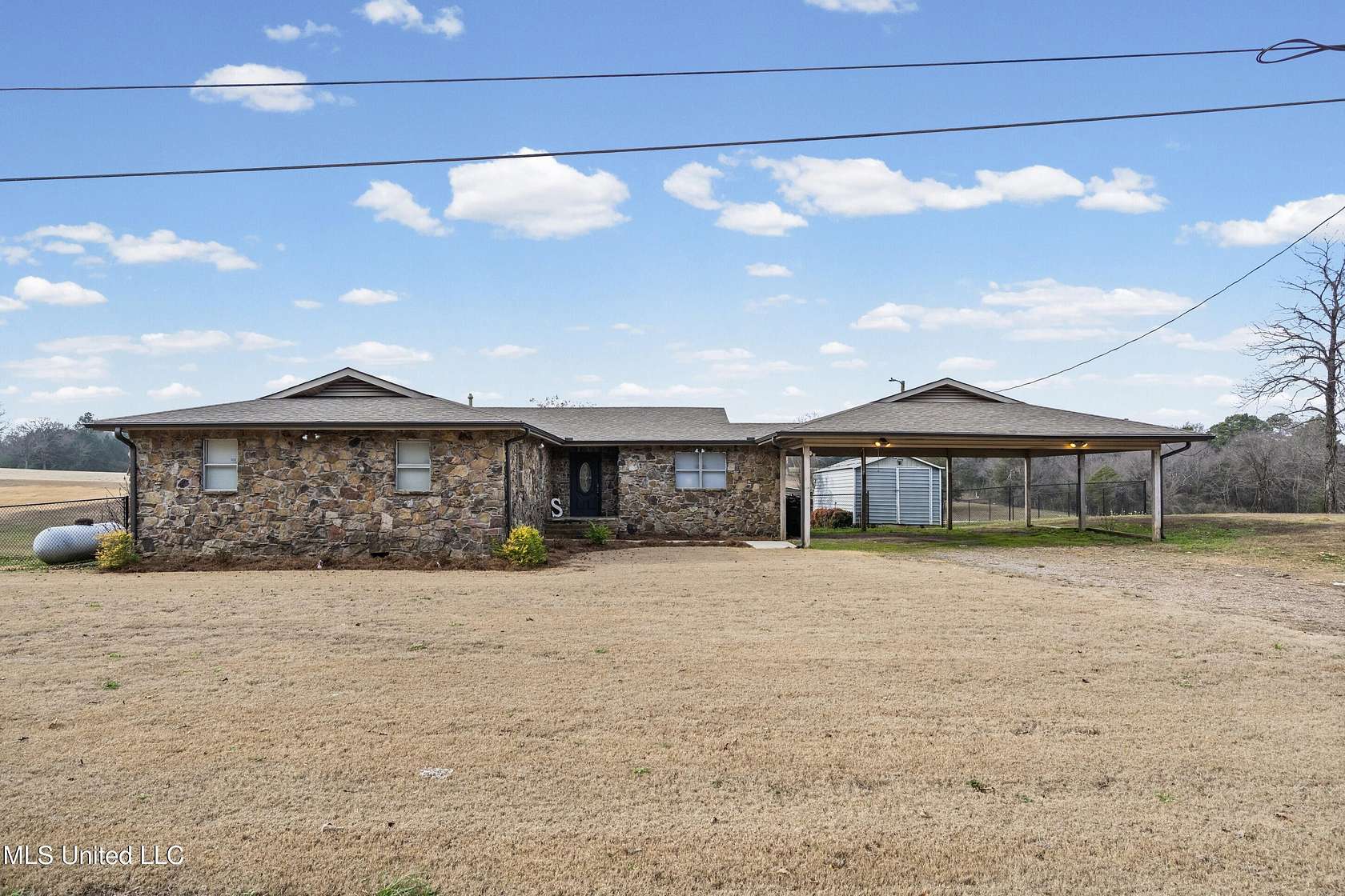 1.9 Acres of Residential Land with Home for Sale in Byhalia, Mississippi