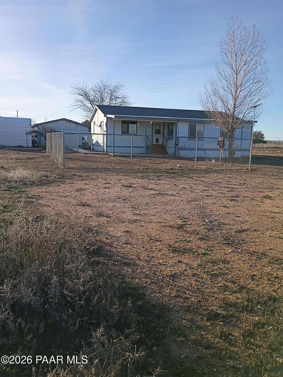 3.39 Acres of Residential Land with Home for Sale in Paulden, Arizona