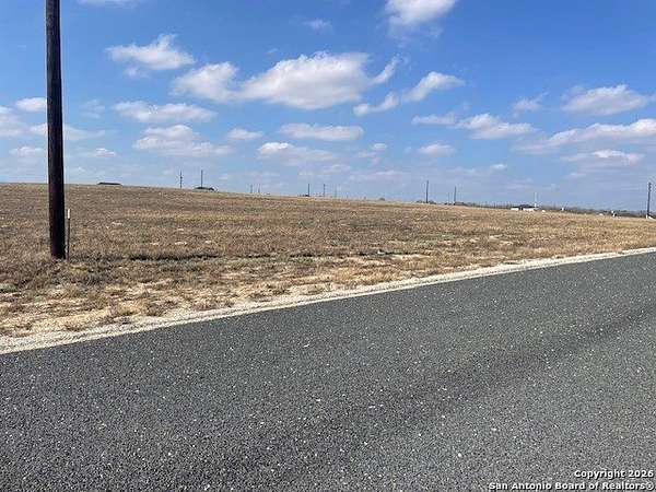 1 Acre of Residential Land for Sale in La Vernia, Texas