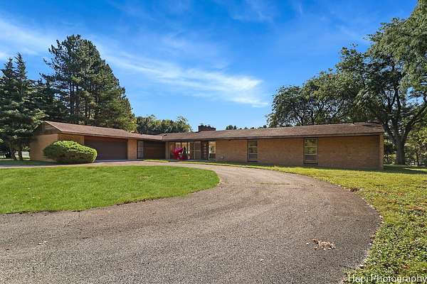5 Acres of Land with Home for Sale in Barrington Hills, Illinois