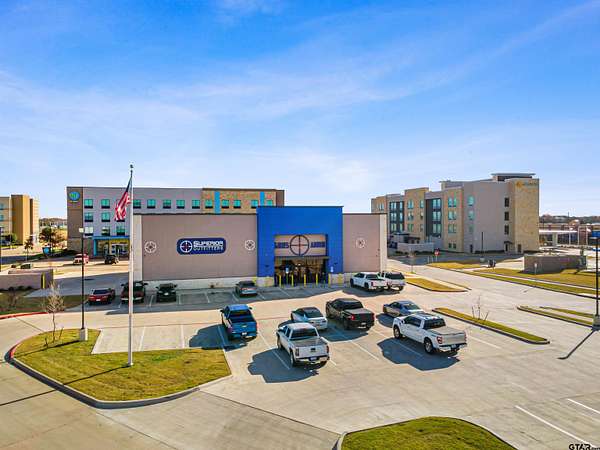 1 Acre of Mixed-Use Land for Sale in Terrell, Texas