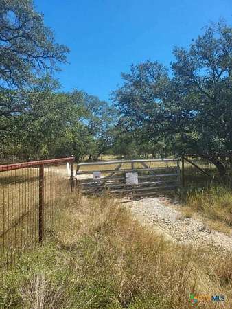60 Acres of Land for Sale in Boerne, Texas
