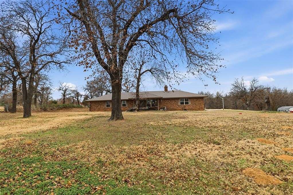 10 Acres of Land with Home for Sale in Norman, Oklahoma