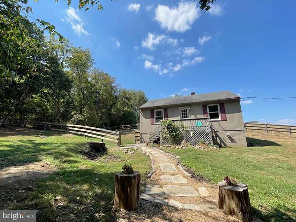 40.9 Acres of Land with Home for Lease in Purcellville, Virginia