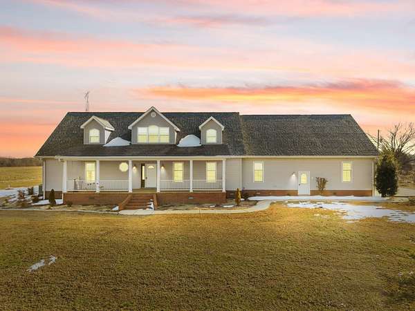 3.45 Acres of Residential Land with Home for Sale in Mayfield, Kentucky