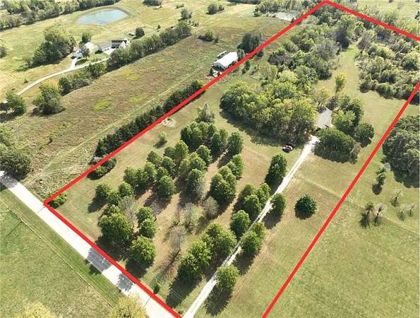 12 Acres of Recreational Land with Home for Sale in Kingsville, Missouri