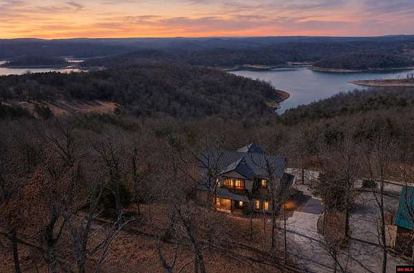 4.88 Acres of Land with Home for Sale in Mountain Home, Arkansas