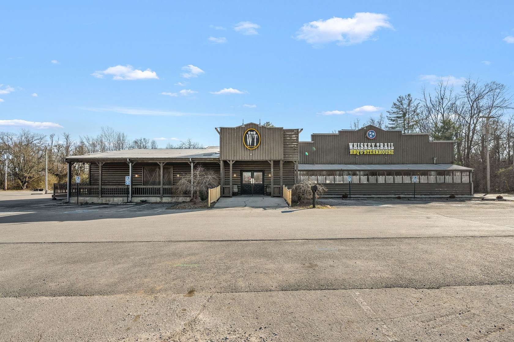 4.67 Acres of Improved Commercial Land for Sale in Tullahoma, Tennessee