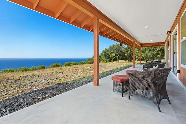 8.64 Acres of Residential Land with Home for Sale in Captain Cook, Hawaii