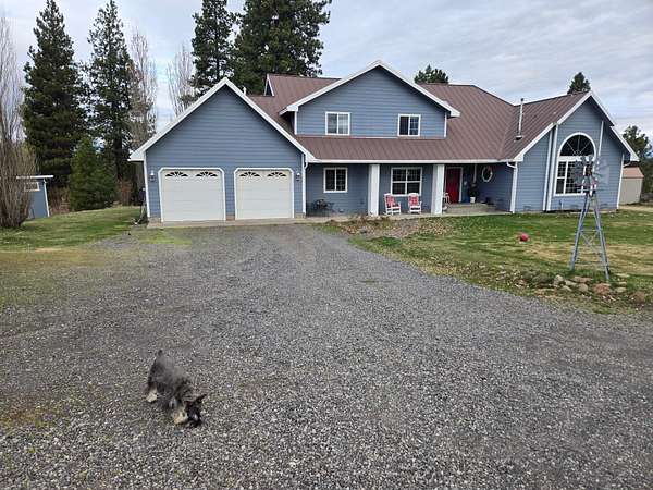 20 Acres of Agricultural Land with Home for Sale in Chiloquin, Oregon