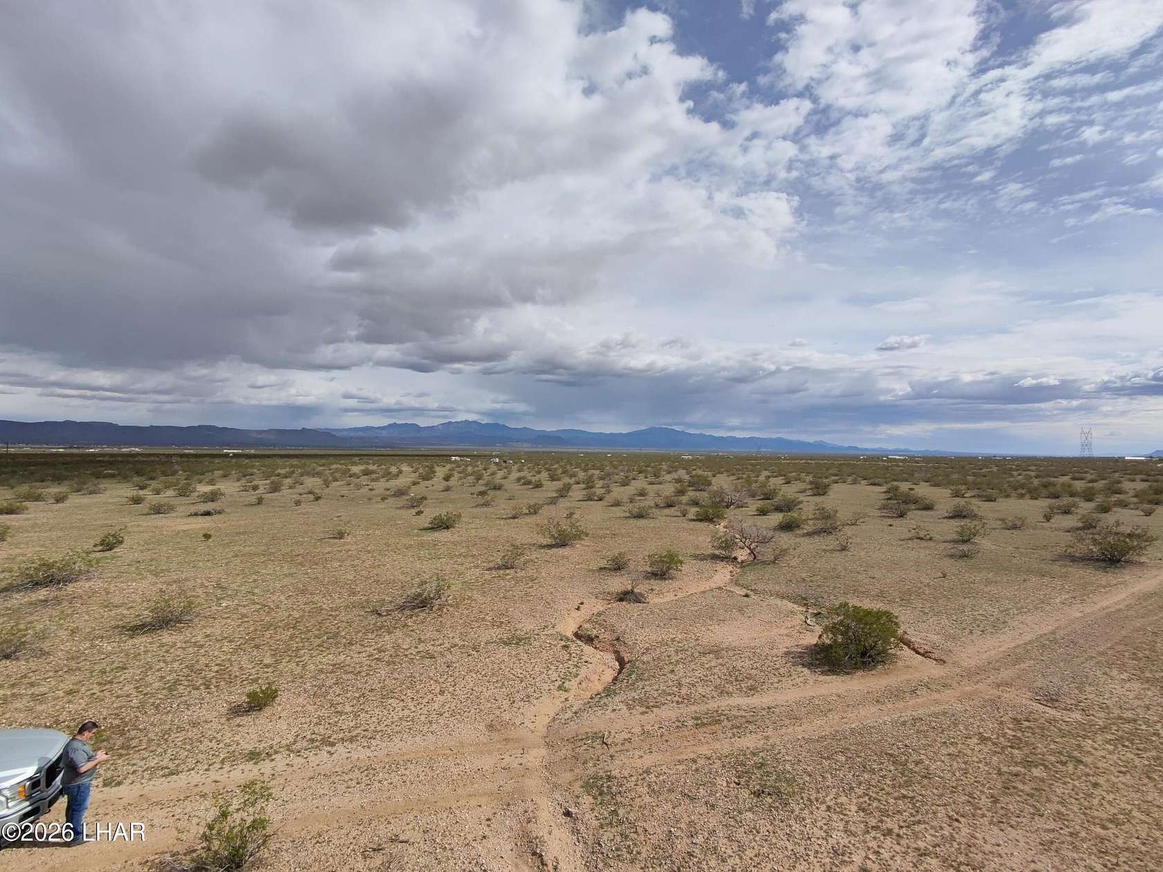 2.35 Acres of Residential Land for Sale in Golden Valley, Arizona