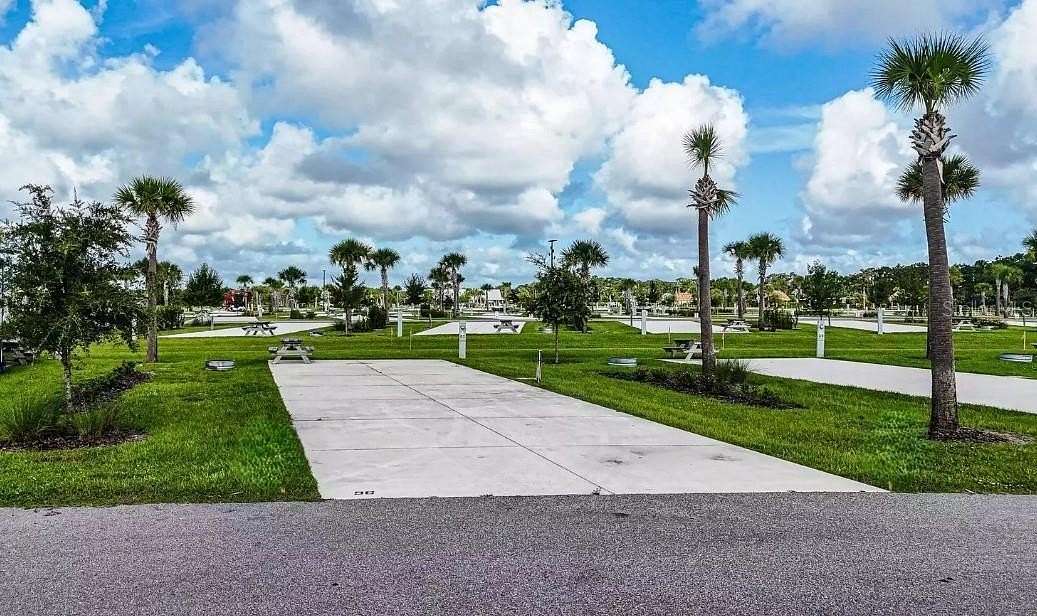 0.09 Acres of Land for Sale in Lake Wales, Florida