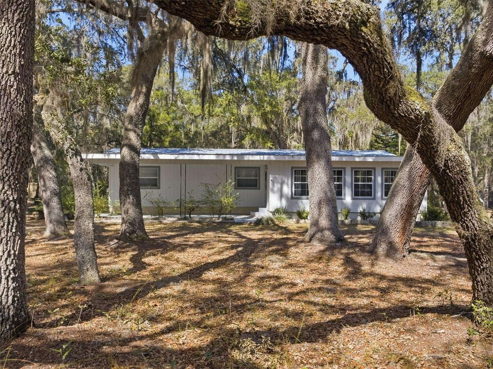 2.75 Acres of Land with Home for Sale in Melrose, Florida