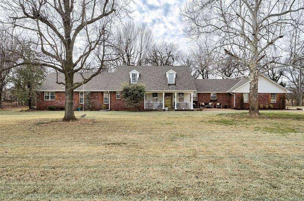 6 Acres of Residential Land with Home for Sale in Piedmont, Oklahoma