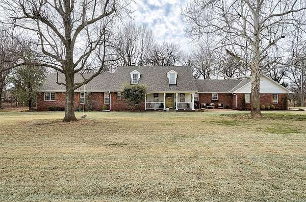 6 Acres of Residential Land with Home for Sale in Piedmont, Oklahoma