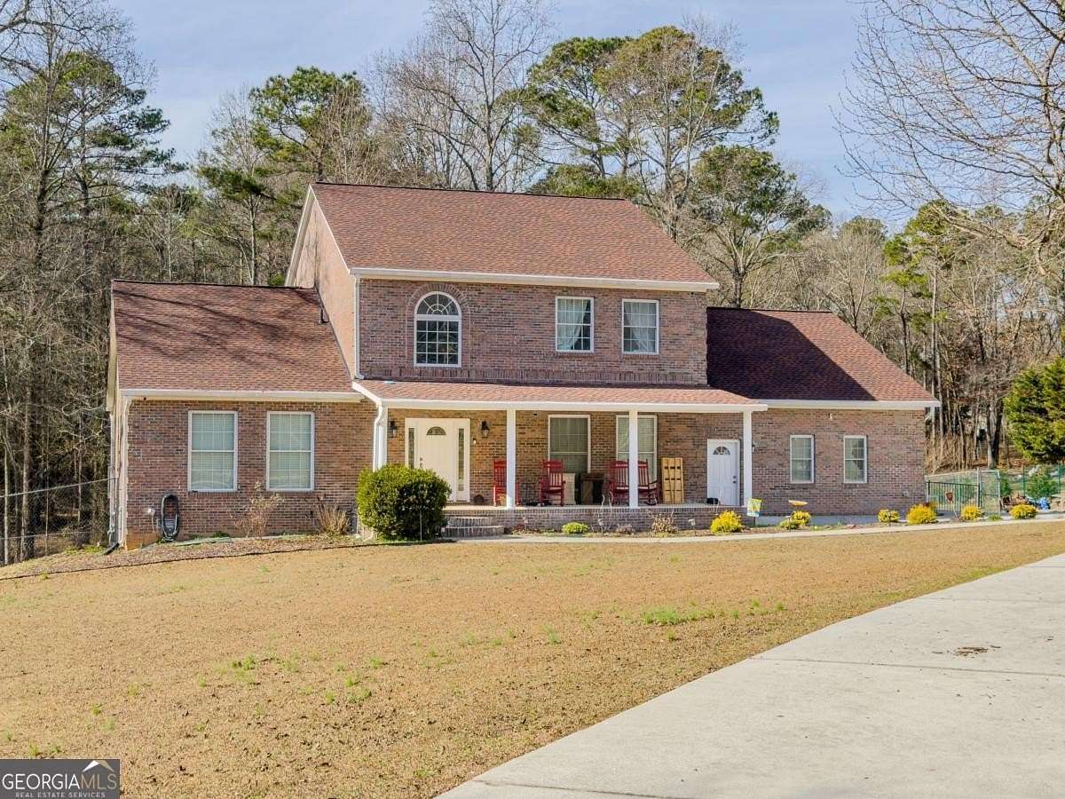 1.66 Acres of Residential Land with Home for Sale in Conyers, Georgia