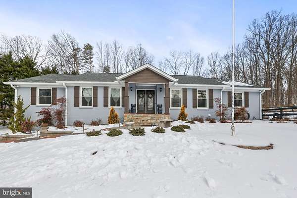 1.6 Acres of Residential Land with Home for Sale in Warrenton, Virginia