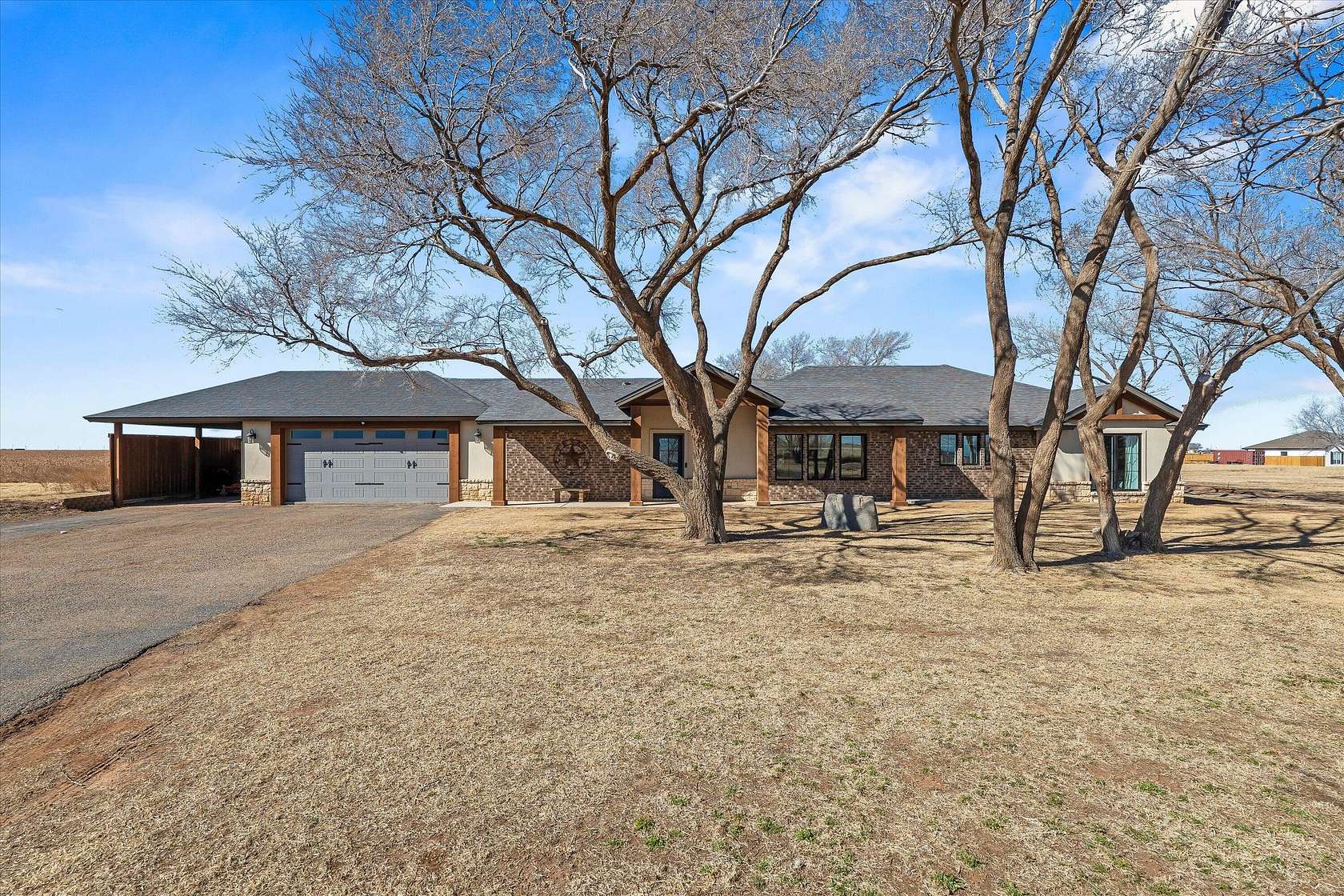 7 Acres of Residential Land with Home for Sale in Lubbock, Texas