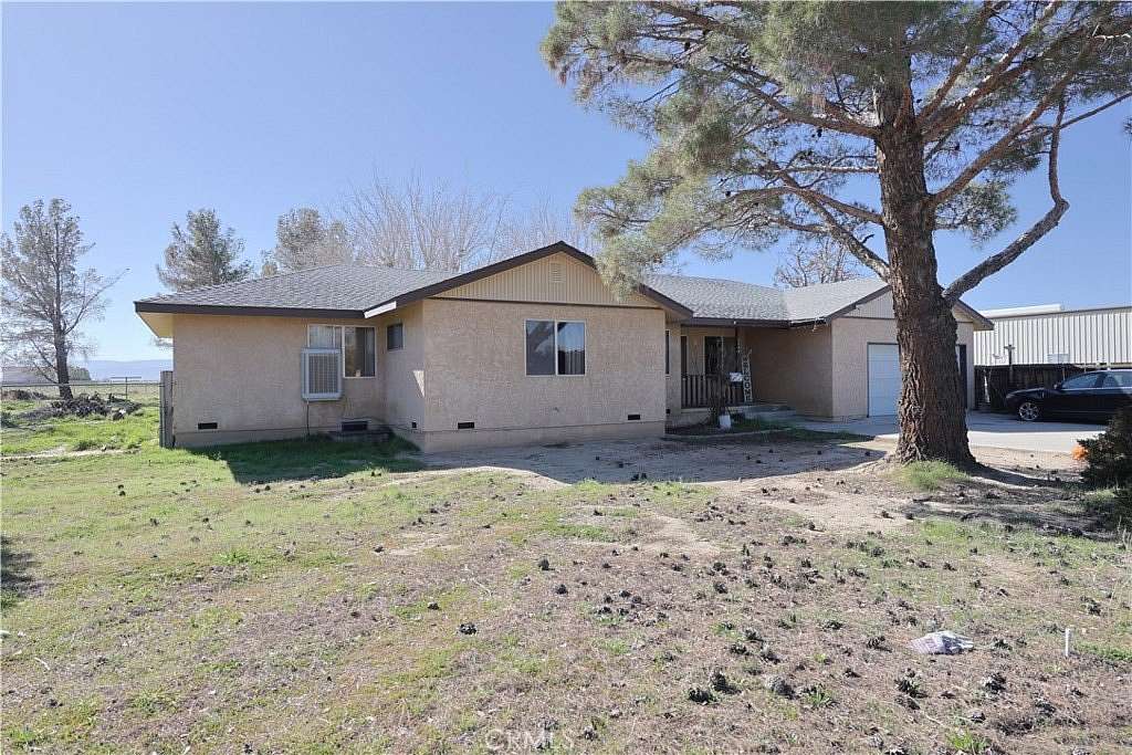 2.13 Acres of Land with Home for Sale in Lancaster, California