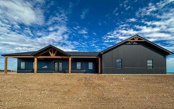 5.5 Acres of Residential Land with Home for Sale in Seminole, Texas